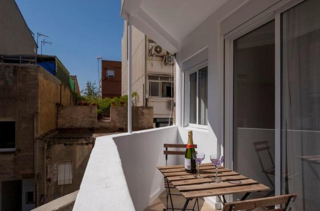 Apartment Close To The Beach سان أدريان دي بيزوس المظهر الخارجي الصورة