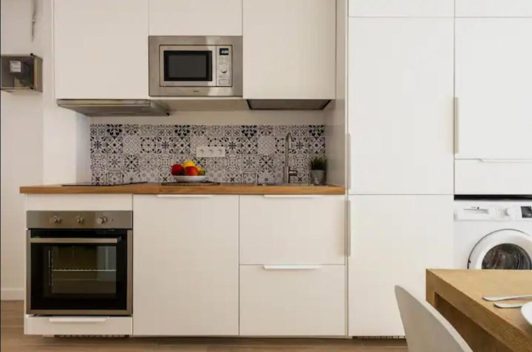 Apartment Close To The Beach سان أدريان دي بيزوس المظهر الخارجي الصورة